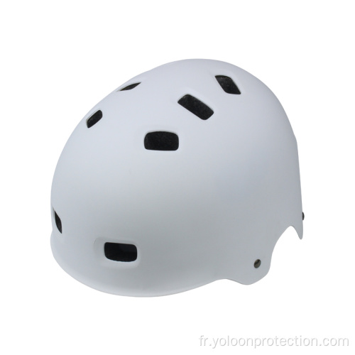 Casque de skate blanc mat pour les jeunes adultes